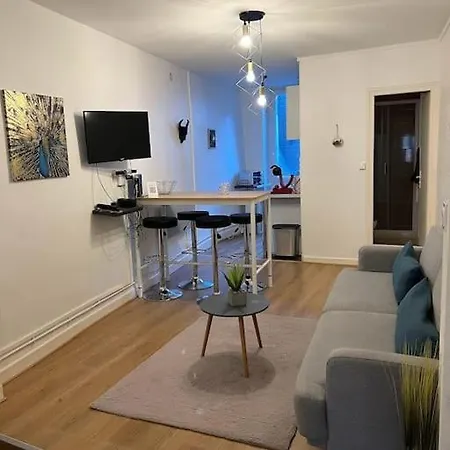 Appartement Le Comte Est Bon, Quartier Antiquaires *